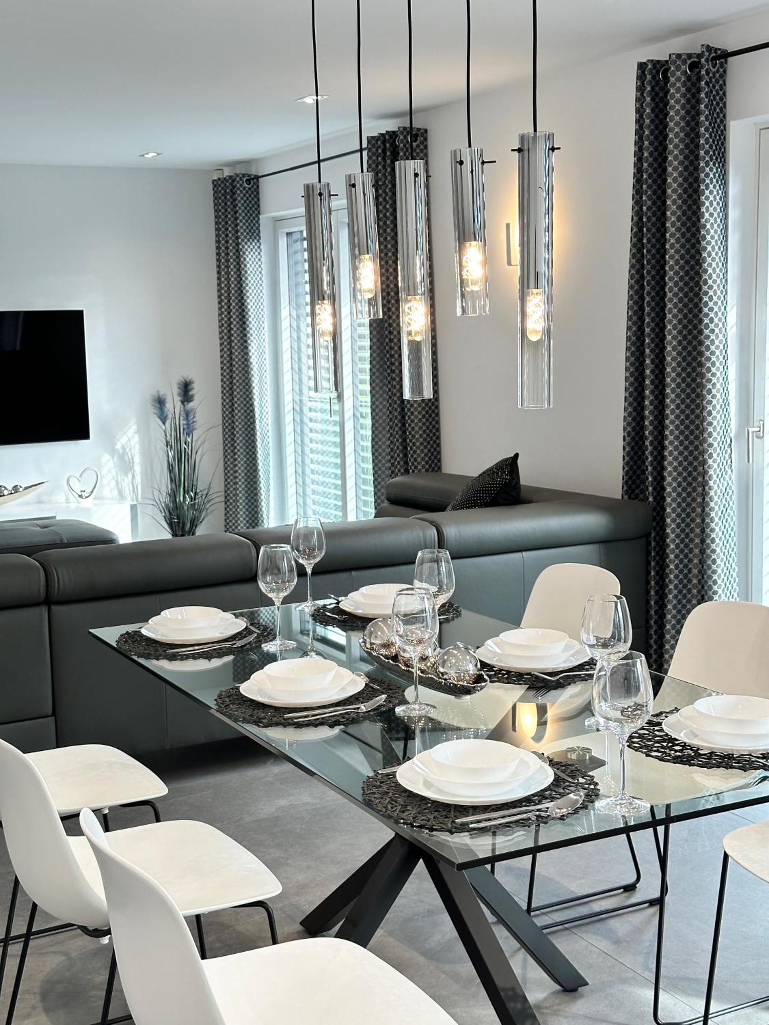 Ferienwohnung Black White Raubling Buitenkant foto