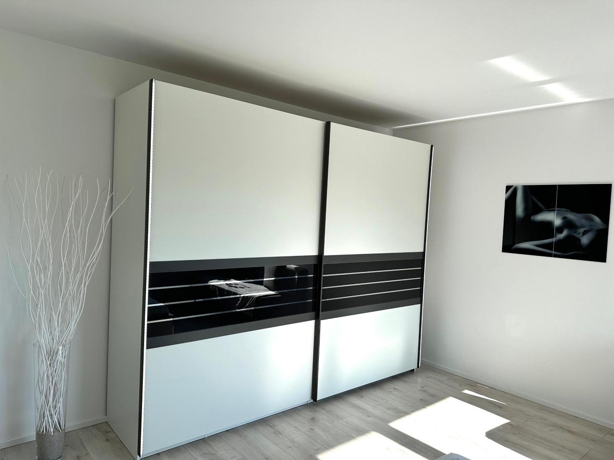 Ferienwohnung Black White Raubling Buitenkant foto